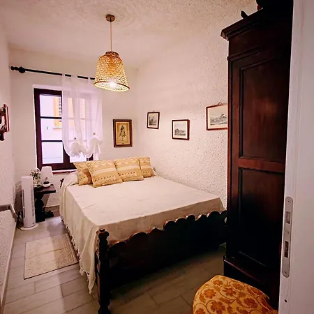 Casa Sa Domo De Nonna Nel Castello