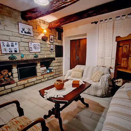 Casa Sa Domo De Nonna Nel Castello *