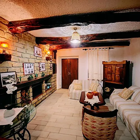Casa Sa Domo De Nonna Nel Castello Nyaraló *
