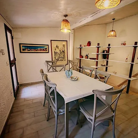 Casa Sa Domo De Nonna Nel Castello Nyaraló *