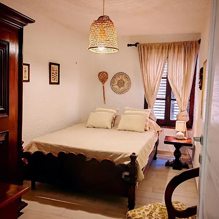 Casa Sa Domo De Nonna Nel Castello Nyaraló Castelsardo